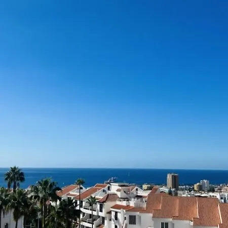 Family Panoramic View In Cristianos Lägenhet *